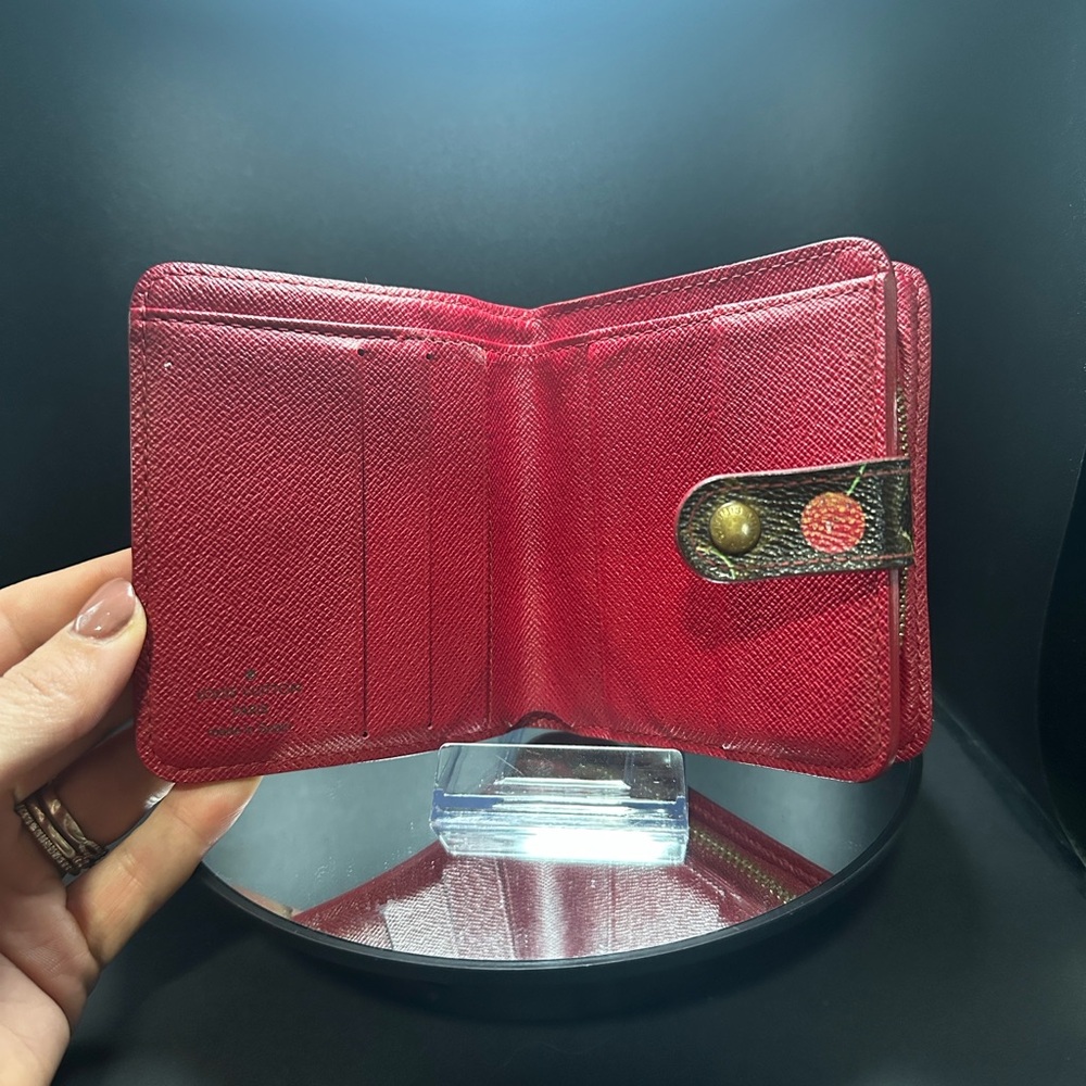 Louis Vuitton x Takashi Murakami (RARE 2005)  Cherry Monogram Wallet w/COA - EUC - Picture 5 of 11